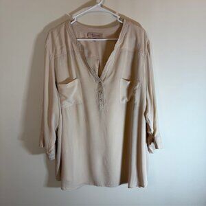 Womens Top 3X Beige Tan 100% Rayon Plus Size 1/2 Sleeve V Neck Front Pockets